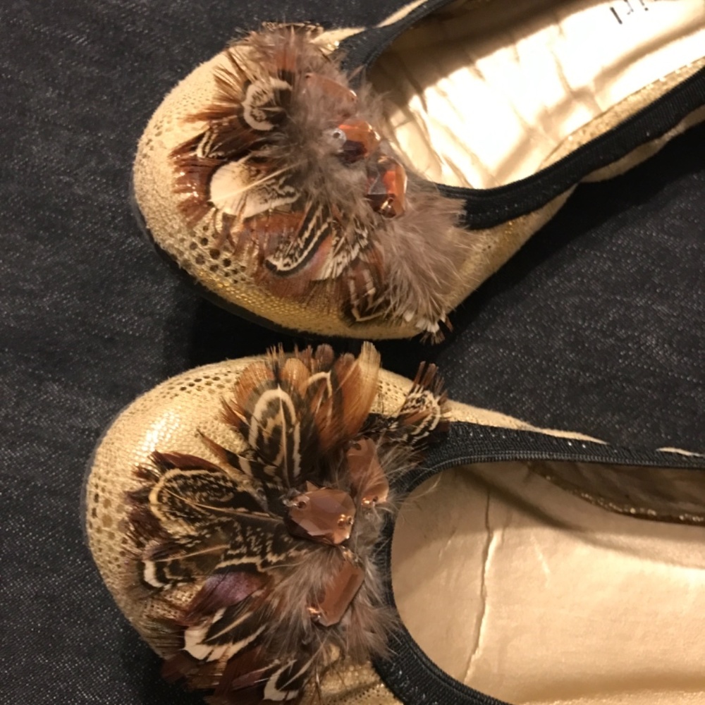 Shoes - Picture 2 of 3